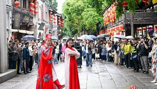 福州“电影+”试点五一落地：票根变通兑凭证，银幕角色巡游古厝引爆假日消费新场景 - 相关图片