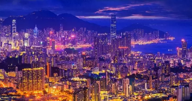 《寒战一九九四》映射香港回归前恋殖心态与民间中华意识 - 相关图片