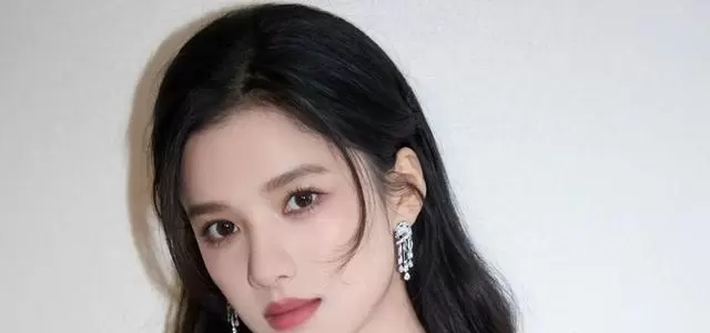 李现张婧仪主演《雾里青》广州开机,陶艺暗恋题材引全网关注 - 情报图 李现张婧仪主演《雾里青》广州开机,陶艺暗恋题材引全网关注 - 情报图
