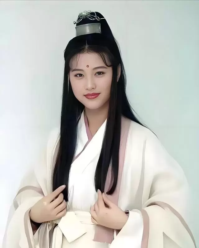 周芷若角色再审视：被门派重压与情感摇摆共同塑造的悲剧性转变 - 细节速览